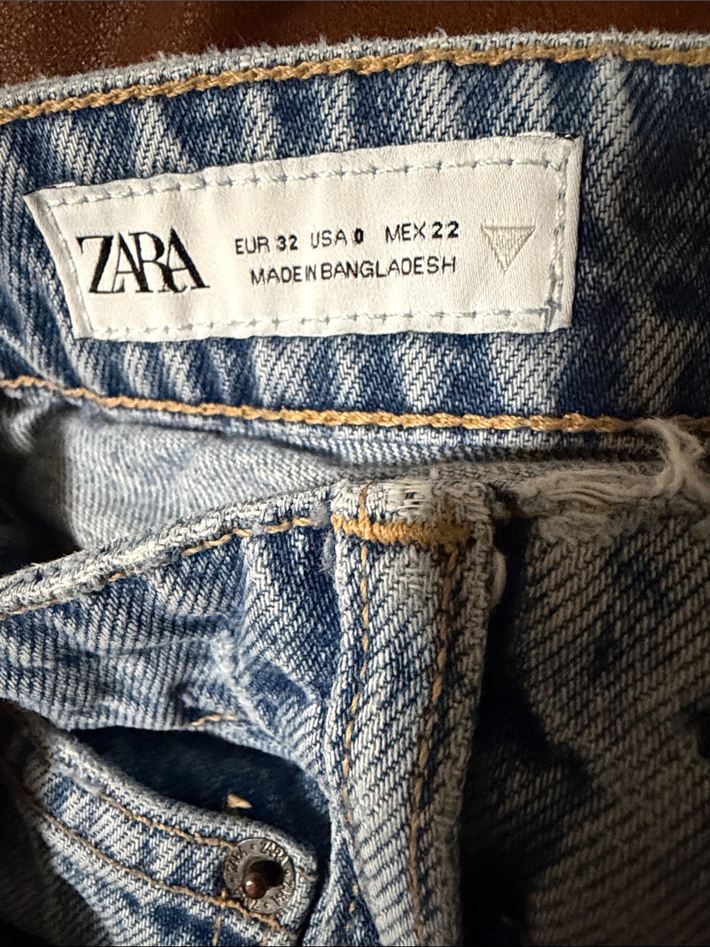 ZARA Classic High-Rise Straight Leg Jeans - Light Blue - Picture 5 of 5